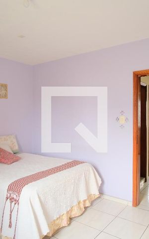 Casa de condomínio à venda com 130m², 3 quartos e 2 vagasSuíte
