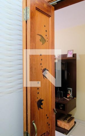 Casa de condomínio à venda com 130m², 3 quartos e 2 vagasLavabo