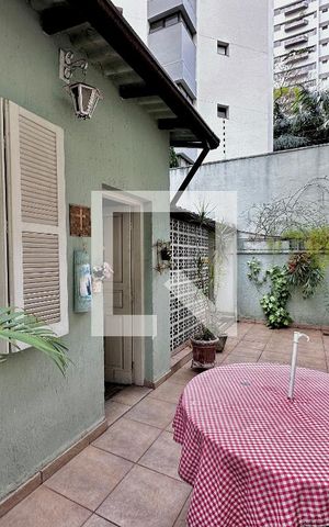 Casa para alugar com 170m², 4 quartos e 2 vagas Casa para alugar com 170m², 4 quartos e 2 vagasQuintal