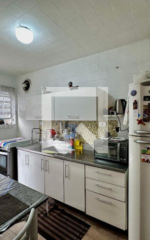 Casa para alugar com 170m², 4 quartos e 2 vagas Casa para alugar com 170m², 4 quartos e 2 vagasCozinha