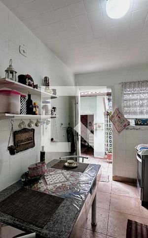 Casa para alugar com 170m², 4 quartos e 2 vagas Casa para alugar com 170m², 4 quartos e 2 vagasCozinha