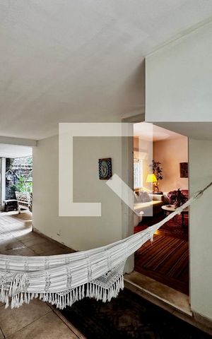 Casa para alugar com 170m², 4 quartos e 2 vagas Casa para alugar com 170m², 4 quartos e 2 vagasGaragem