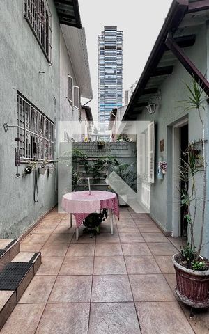 Casa para alugar com 170m², 4 quartos e 2 vagas Casa para alugar com 170m², 4 quartos e 2 vagasQuintal