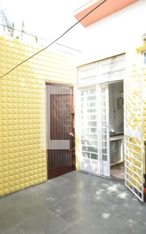 Casa para alugar com 250m², 3 quartos e 4 vagasQuintal