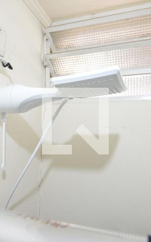 Casa para alugar com 250m², 3 quartos e 4 vagasBanheiro de Serviço 2