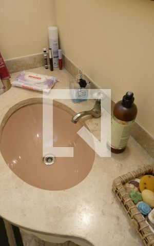 Casa para alugar com 250m², 3 quartos e 4 vagasLavabo