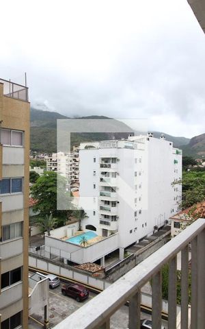 Apartamento à venda com 64m², 2 quartos e 1 vagaVaranda