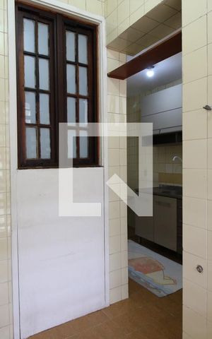 Apartamento à venda com 64m², 2 quartos e 1 vagaÁrea de Serviço