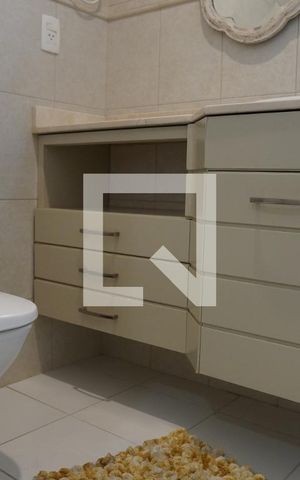 Apartamento à venda com 180m², 4 quartos e 3 vagasBanheiro da Suíte