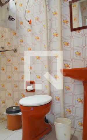 Casa à venda com 200m², 3 quartos e 4 vagasBanheiro de Serviço