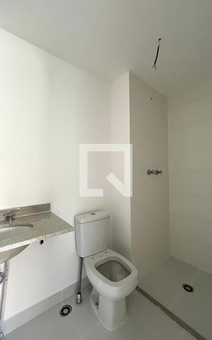 Apartamento à venda com 28m², 1 quarto e sem vaga Apartamento à venda com 28m², 1 quarto e sem vagaBanheiro da Suíte