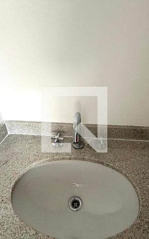 Apartamento à venda com 28m², 1 quarto e sem vaga Apartamento à venda com 28m², 1 quarto e sem vagaBanheiro da Suíte