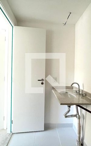 Apartamento à venda com 28m², 1 quarto e sem vaga Apartamento à venda com 28m², 1 quarto e sem vagaBanheiro da Suíte