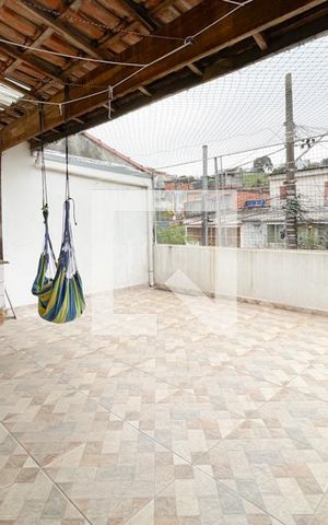 Casa à venda com 120m², 4 quartos e 3 vagas Casa à venda com 120m², 4 quartos e 3 vagasSacada