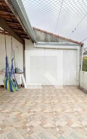 Casa à venda com 120m², 4 quartos e 3 vagas Casa à venda com 120m², 4 quartos e 3 vagasSacada