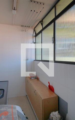 Apartamento à venda com 200m², 3 quartos e 1 vagaÁrea de Serviço