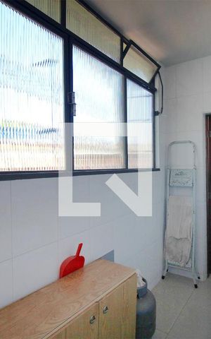 Apartamento à venda com 200m², 3 quartos e 1 vagaÁrea de Serviço
