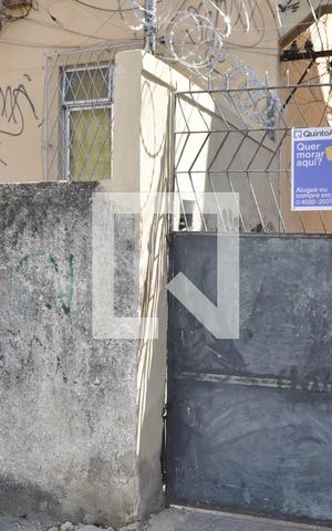 Casa à venda com 108m², 3 quartos e 1 vagaFachada