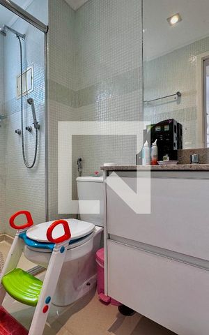 Apartamento à venda com 134m², 3 quartos e 2 vagas Apartamento à venda com 134m², 3 quartos e 2 vagasBanheiro Suíte 1