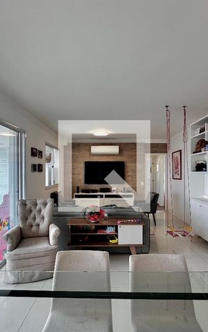 Apartamento à venda com 134m², 3 quartos e 2 vagas Apartamento à venda com 134m², 3 quartos e 2 vagasSala
