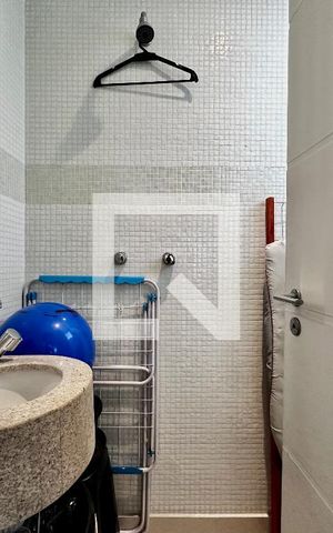 Apartamento à venda com 134m², 3 quartos e 2 vagas Apartamento à venda com 134m², 3 quartos e 2 vagasBanheiro de Serviço