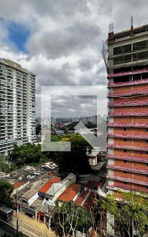 Apartamento à venda com 134m², 3 quartos e 2 vagas Apartamento à venda com 134m², 3 quartos e 2 vagasVista Varanda Sala