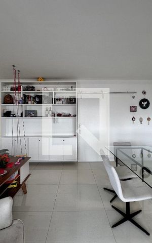 Apartamento à venda com 134m², 3 quartos e 2 vagas Apartamento à venda com 134m², 3 quartos e 2 vagasSala