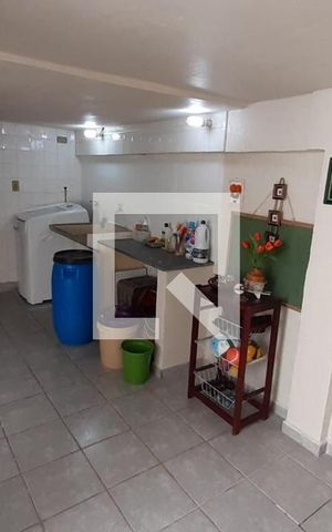 Casa à venda com 150m², 3 quartos e 1 vagaLavanderia