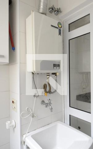Apartamento para alugar com 75m², 3 quartos e 1 vagaÁrea de Serviço