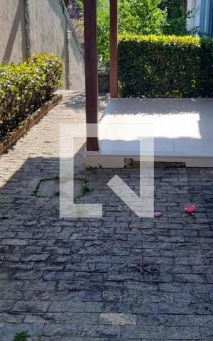 Casa de condomínio à venda com 391m², 6 quartos e 6 vagas Casa de condomínio à venda com 391m², 6 quartos e 6 vagasvaranda