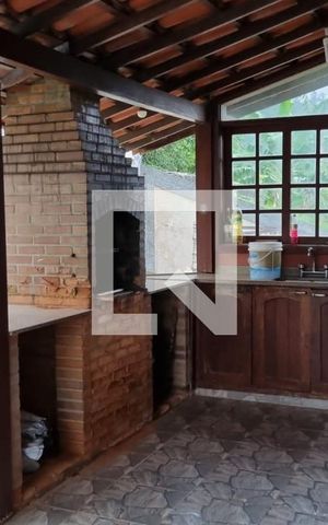 Casa de condomínio à venda com 391m², 6 quartos e 6 vagas Casa de condomínio à venda com 391m², 6 quartos e 6 vagasChurrasqueira