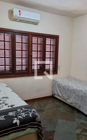 Casa de condomínio à venda com 391m², 6 quartos e 6 vagas Casa de condomínio à venda com 391m², 6 quartos e 6 vagasQuarto
