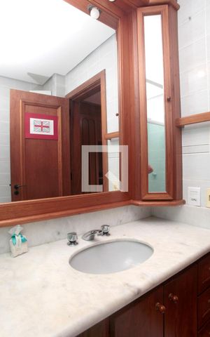 Apartamento à venda com 289m², 3 quartos e 3 vagasBanheiro Quarto 1 Suíte