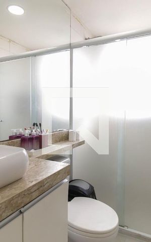 Apartamento à venda com 49m², 2 quartos e 1 vaga Apartamento à venda com 49m², 2 quartos e 1 vagaBanheiro