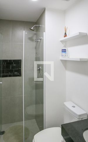 Studio à venda com 37m², 1 quarto e 1 vaga Studio à venda com 37m², 1 quarto e 1 vagaBanheiro