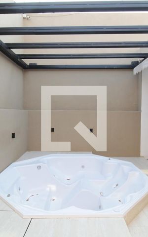 Casa à venda com 500m², 3 quartos e 4 vagasPiscina