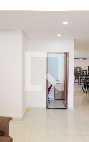 Casa à venda com 500m², 3 quartos e 4 vagasSala