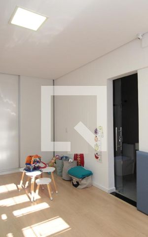 Casa à venda com 500m², 3 quartos e 4 vagasSuíte 2