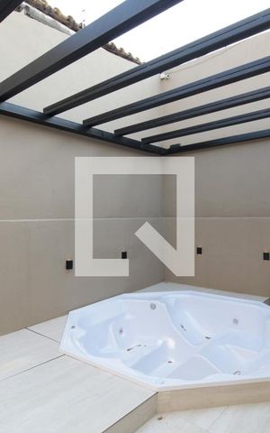 Casa à venda com 500m², 3 quartos e 4 vagasPiscina