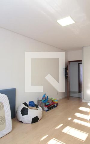 Casa à venda com 500m², 3 quartos e 4 vagasSuíte 2