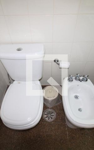 Apartamento à venda com 207m², 4 quartos e 4 vagasQuarto 3 - Banheiro