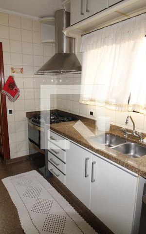 Apartamento à venda com 207m², 4 quartos e 4 vagasCozinha
