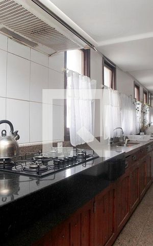 Apartamento à venda com 310m², 3 quartos e 3 vagasCozinha