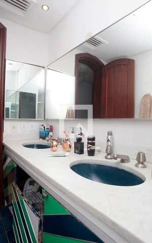 Apartamento à venda com 310m², 3 quartos e 3 vagasBanheiro 2