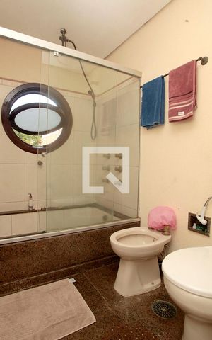 Apartamento à venda com 310m², 3 quartos e 3 vagasBanheiro Quarto 1 Suíte