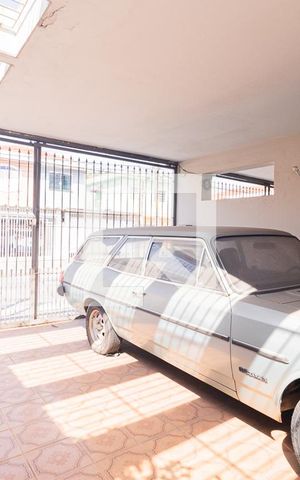 Casa à venda com 145m², 3 quartos e 2 vagas Casa à venda com 145m², 3 quartos e 2 vagasGaragem