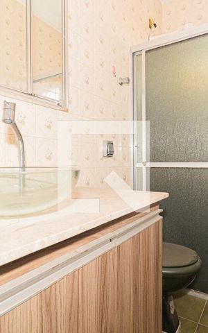Casa à venda com 145m², 3 quartos e 2 vagas Casa à venda com 145m², 3 quartos e 2 vagasBanheiro