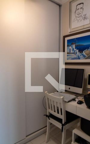 Apartamento à venda com 172m², 4 quartos e 4 vagas Apartamento à venda com 172m², 4 quartos e 4 vagasQuarto de Serviço