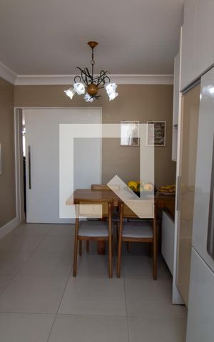 Apartamento à venda com 172m², 4 quartos e 4 vagas Apartamento à venda com 172m², 4 quartos e 4 vagasCozinha