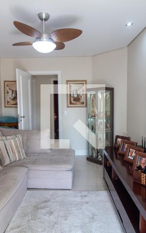 Apartamento à venda com 172m², 4 quartos e 4 vagas Apartamento à venda com 172m², 4 quartos e 4 vagasSala de TV
